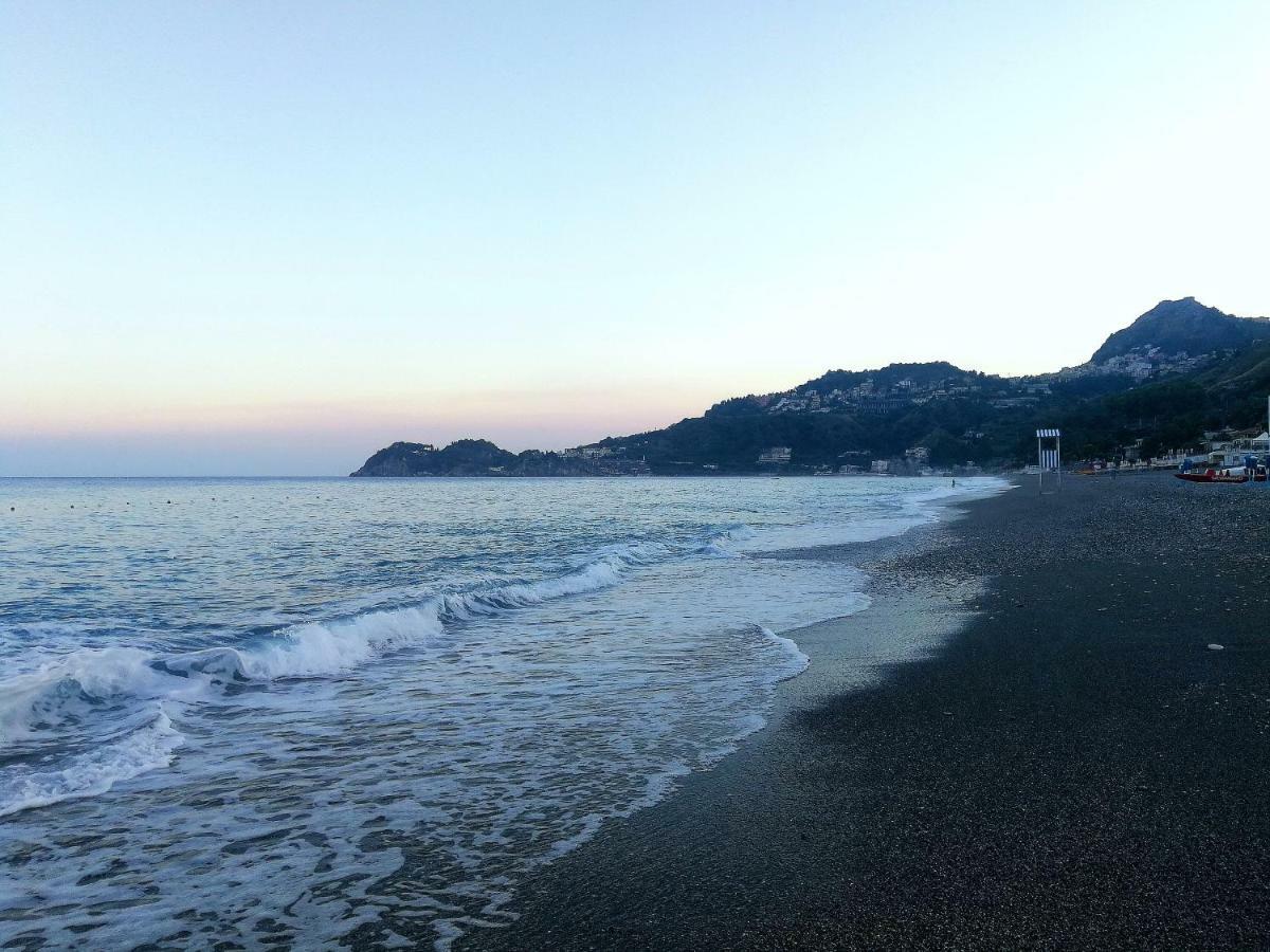 Appartement Taormina By The Sea à Mazzeo Extérieur photo