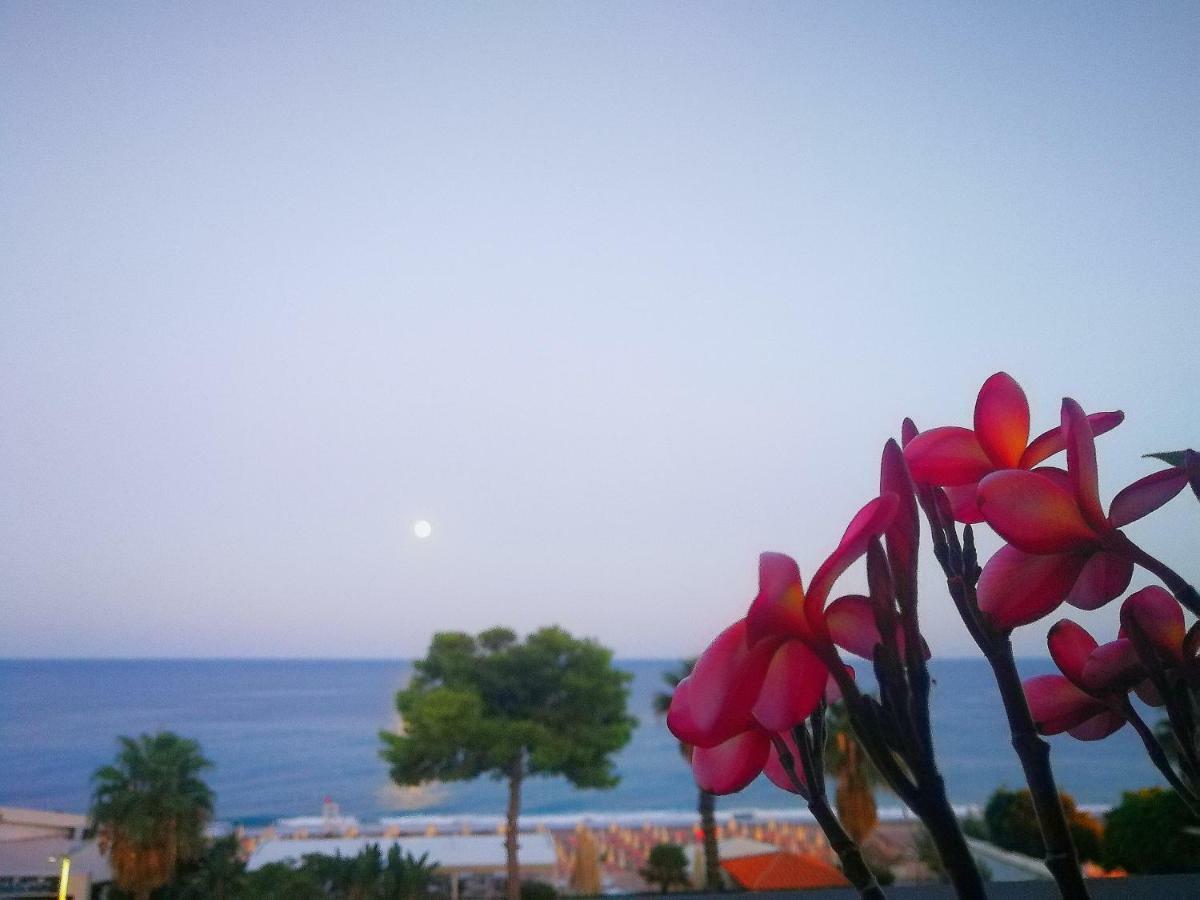 Appartement Taormina By The Sea à Mazzeo Extérieur photo